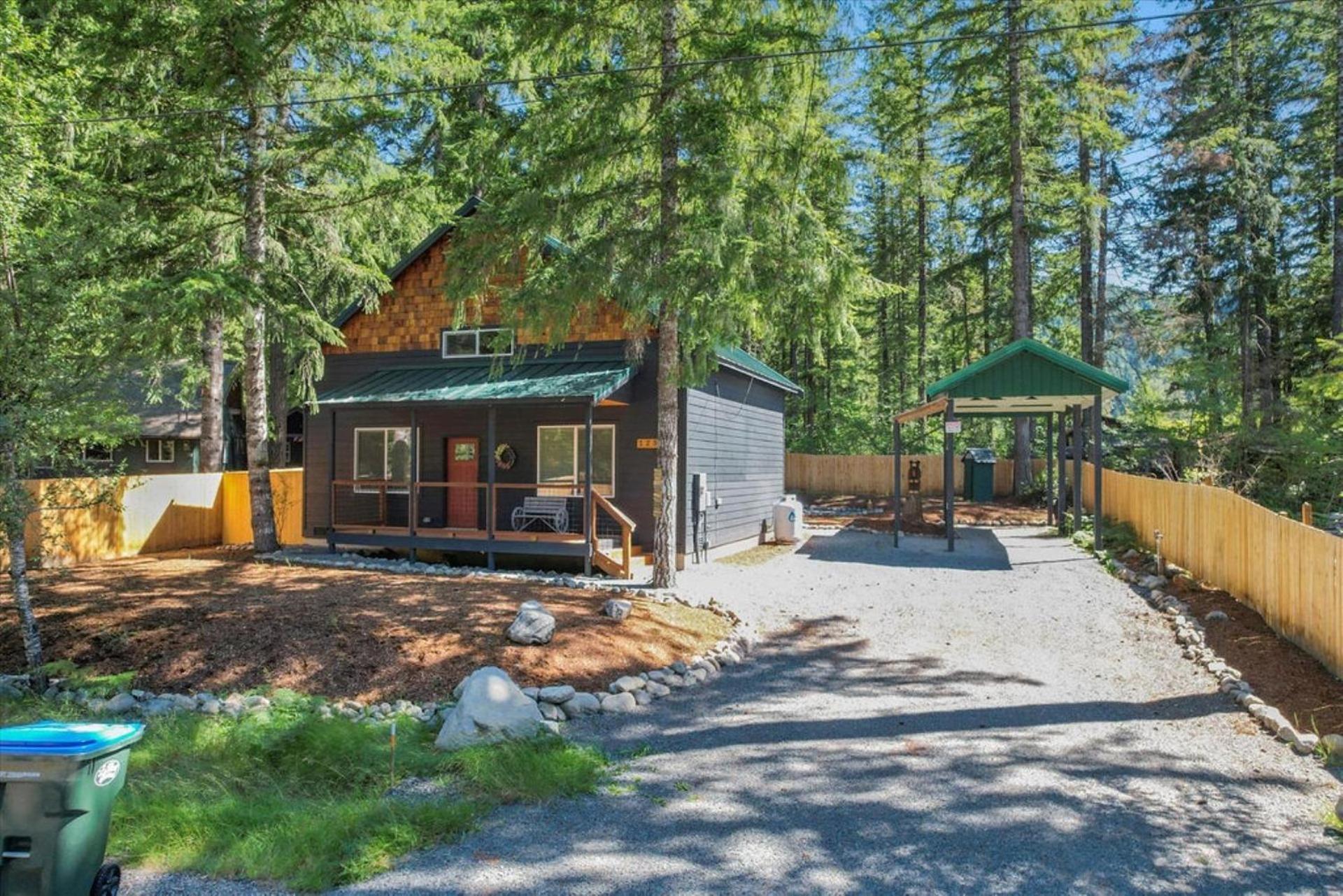 Holiday home Cozy Pines *